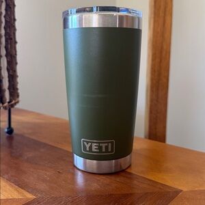Yeti Green Rambler Tumbler 20oz with Mag Slider Lid